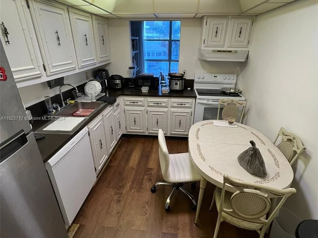 501 Three Islands Blvd # 410, Hallandale Beach FL 33009