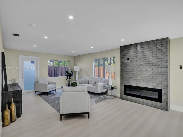 509 NE 28th St, Wilton Manors FL 33334