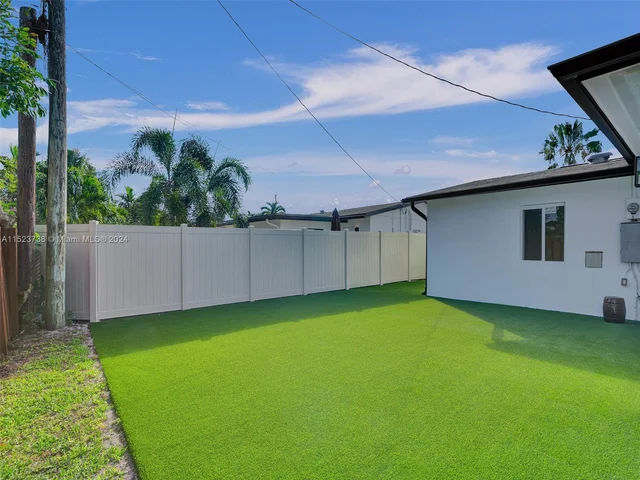 509 NE 28th St, Wilton Manors FL 33334