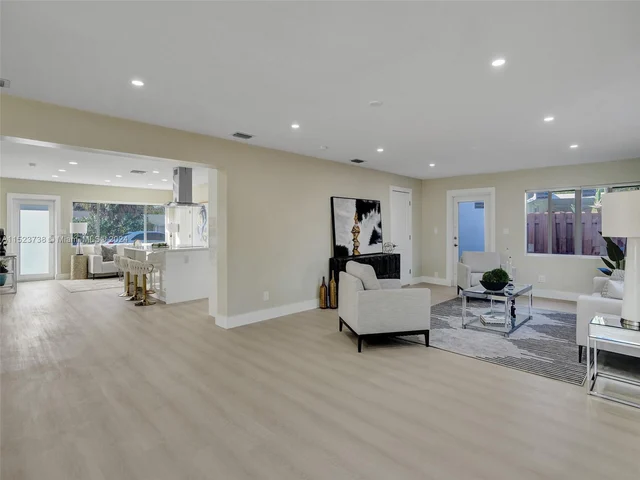 509 NE 28th St, Wilton Manors FL 33334