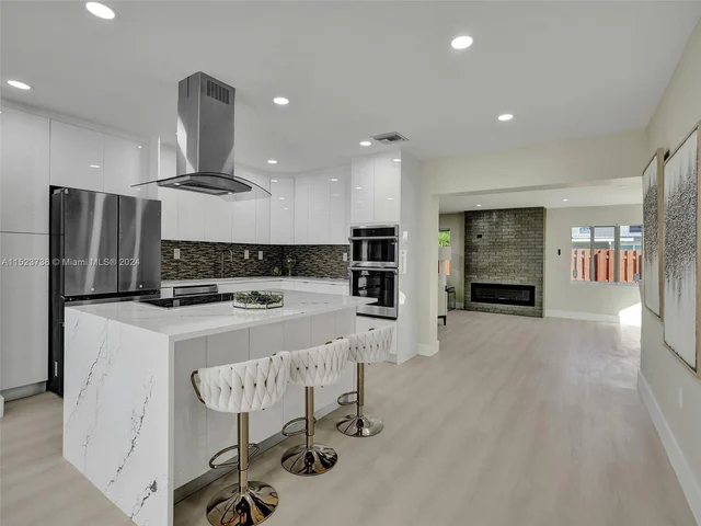 509 NE 28th St, Wilton Manors FL 33334