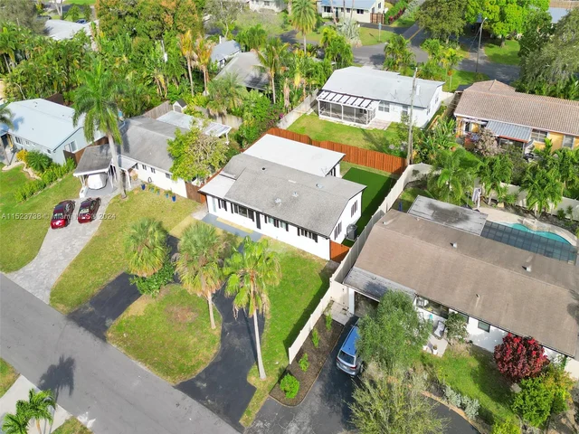 509 NE 28th St, Wilton Manors FL 33334