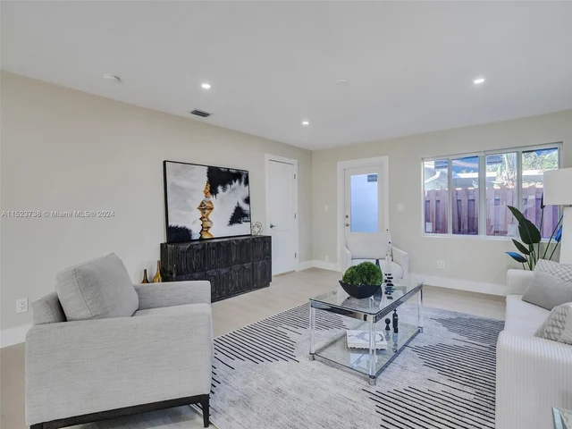 509 NE 28th St, Wilton Manors FL 33334