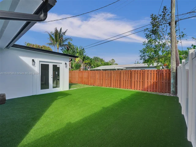 509 NE 28th St, Wilton Manors FL 33334