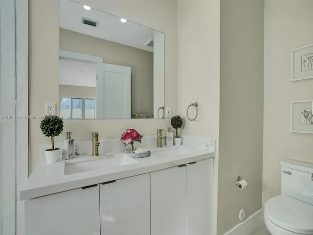 509 NE 28th St, Wilton Manors FL 33334