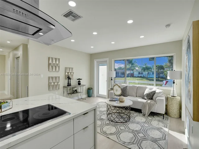 509 NE 28th St, Wilton Manors FL 33334