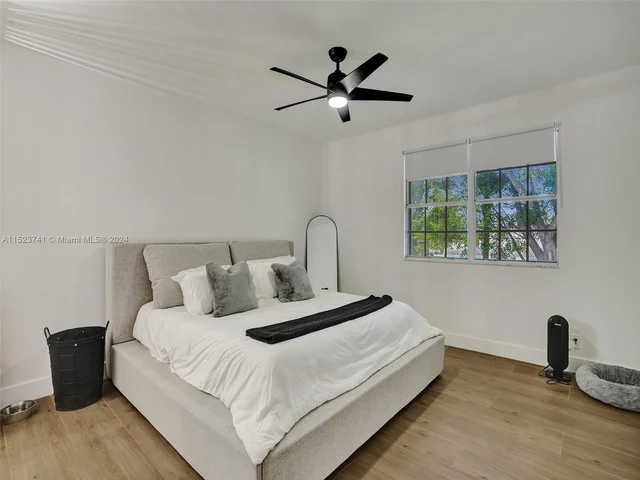 912 Sevilla Cir, Weston FL 33326