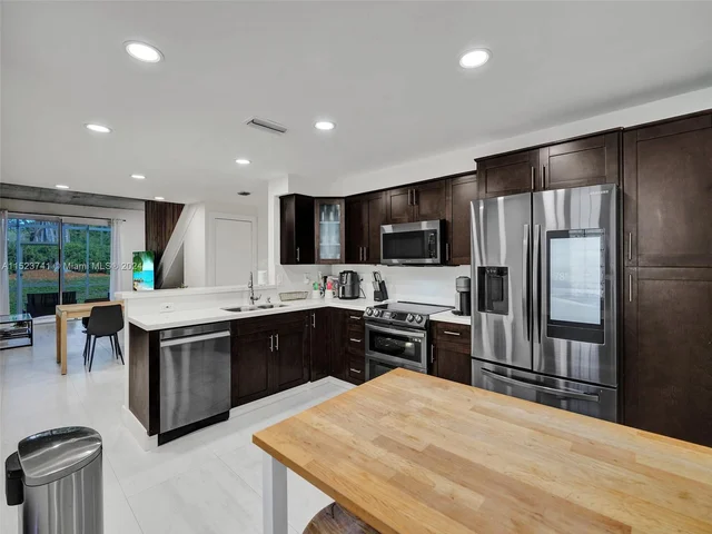 912 Sevilla Cir, Weston FL 33326