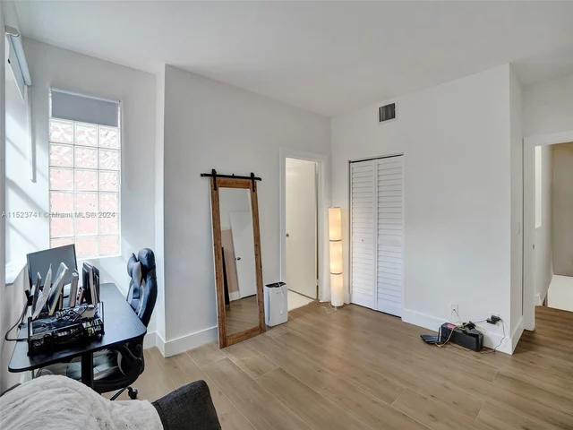 912 Sevilla Cir, Weston FL 33326