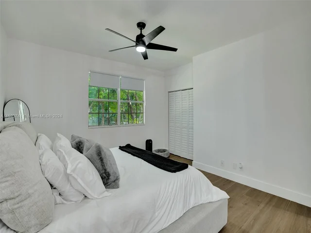 912 Sevilla Cir, Weston FL 33326