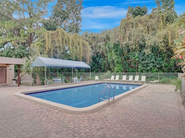 9440 Live Oak Pl # 401, Davie FL 33324