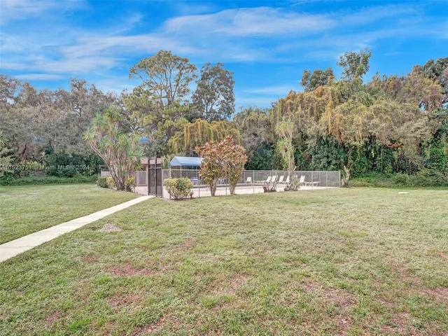 9440 Live Oak Pl # 401, Davie FL 33324