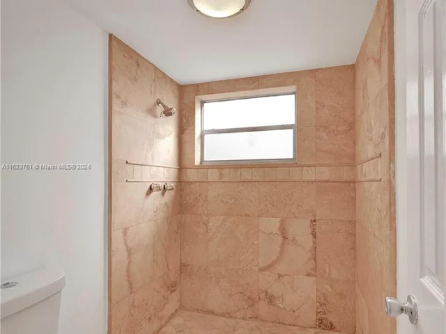 9440 Live Oak Pl # 401, Davie FL 33324