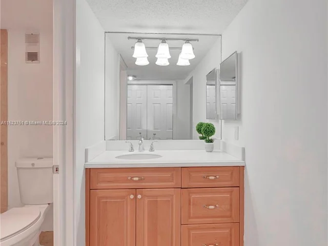 9440 Live Oak Pl # 401, Davie FL 33324