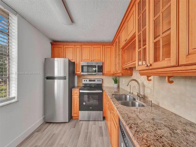 9440 Live Oak Pl # 401, Davie FL 33324