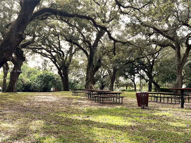 9440 Live Oak Pl # 401, Davie FL 33324