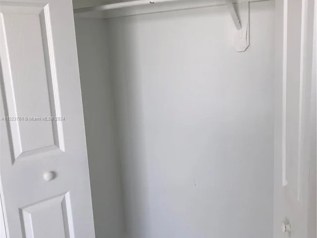 488 NW 165th St Rd # 409, Miami FL 33169