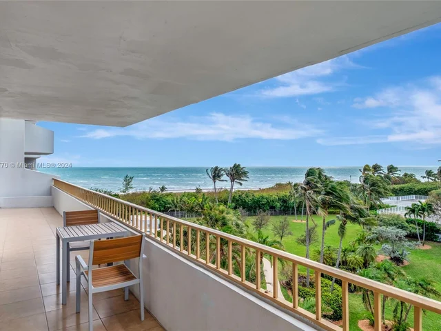 177 SE Ocean Lane Dr # 509, Key Biscayne FL 33149