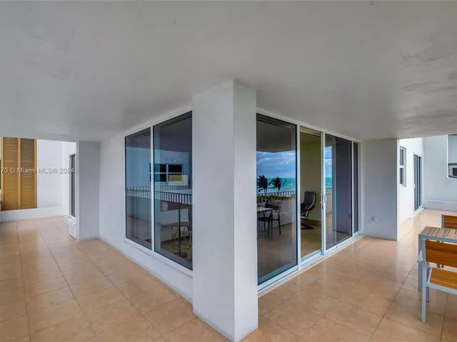 177 SE Ocean Lane Dr # 509, Key Biscayne FL 33149