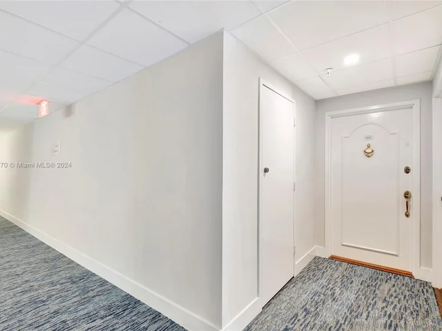 177 SE Ocean Lane Dr # 509, Key Biscayne FL 33149