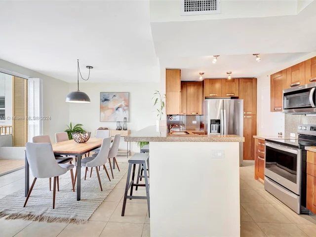 177 SE Ocean Lane Dr # 509, Key Biscayne FL 33149