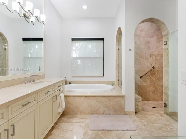 17662 Cadena Dr, Boca Raton FL 33496