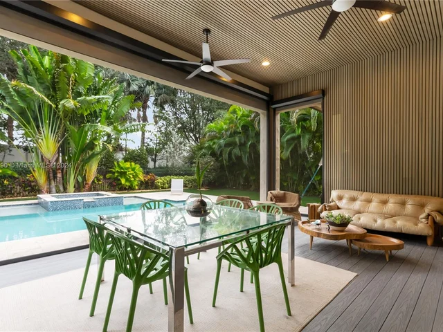 17662 Cadena Dr, Boca Raton FL 33496