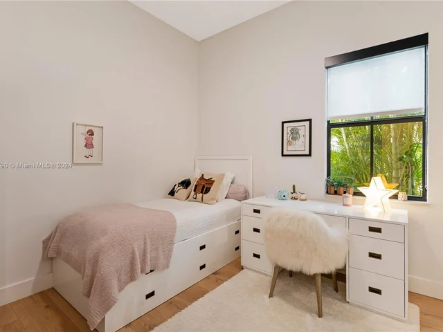 17662 Cadena Dr, Boca Raton FL 33496