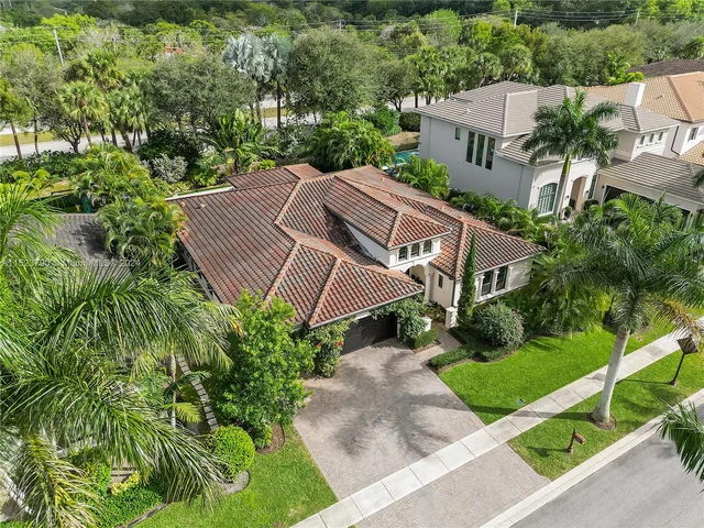 17662 Cadena Dr, Boca Raton FL 33496