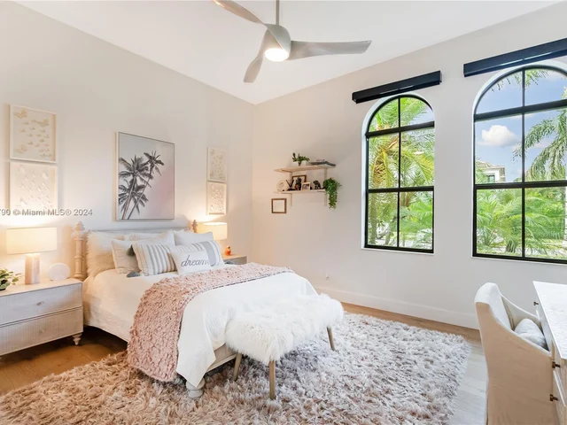 17662 Cadena Dr, Boca Raton FL 33496