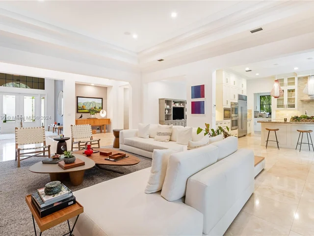 17662 Cadena Dr, Boca Raton FL 33496