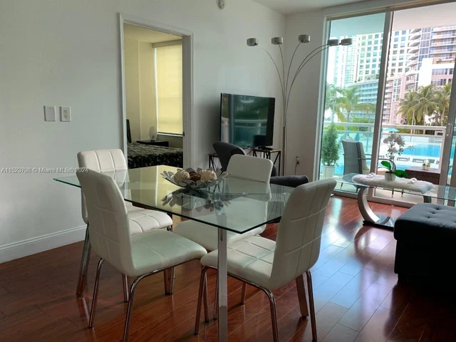 950 Brickell Bay Dr # 1107, Miami FL 33131