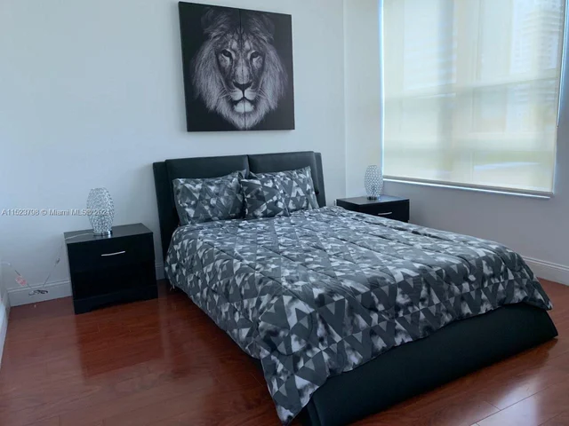 950 Brickell Bay Dr # 1107, Miami FL 33131