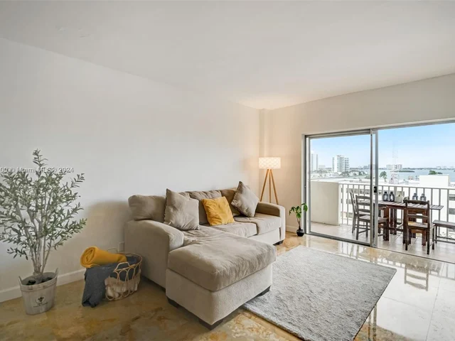 1455 N Treasure Dr # F, North Bay Village FL 33141