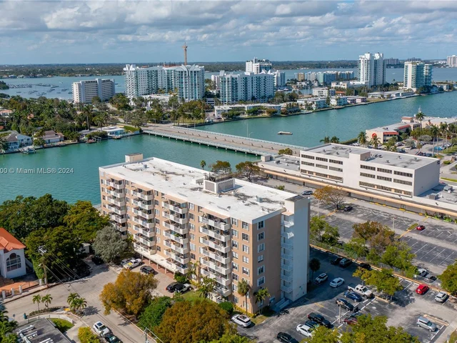 1455 N Treasure Dr # F, North Bay Village FL 33141