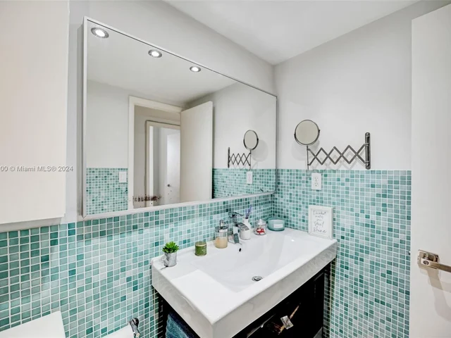 1455 N Treasure Dr # F, North Bay Village FL 33141