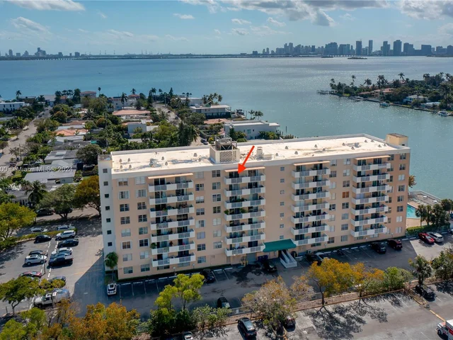 1455 N Treasure Dr # F, North Bay Village FL 33141