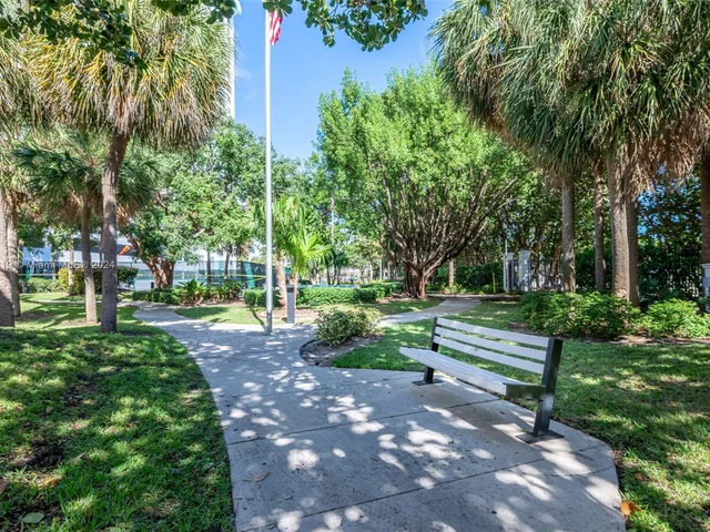 1201 S Ocean Dr # 314S, Hollywood FL 33019