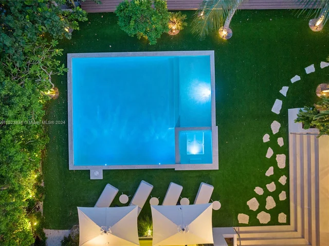 1200 NE 87th St, Miami FL 33138