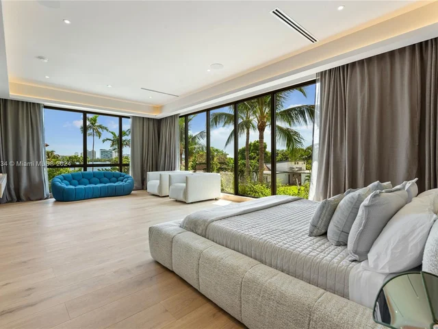 1200 NE 87th St, Miami FL 33138