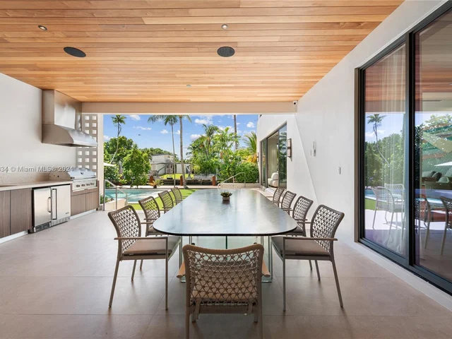 1200 NE 87th St, Miami FL 33138