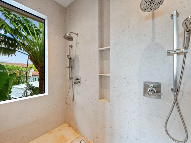 1200 NE 87th St, Miami FL 33138