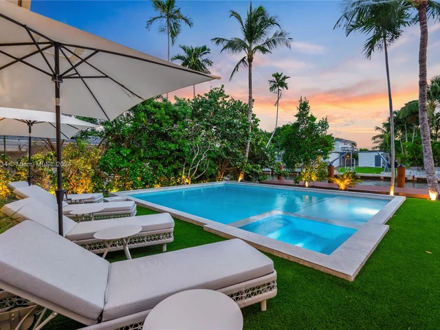 1200 NE 87th St, Miami FL 33138