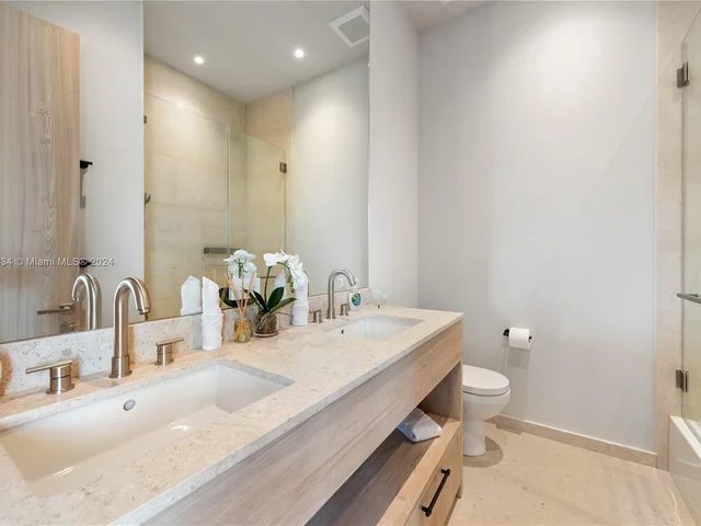 1200 NE 87th St, Miami FL 33138