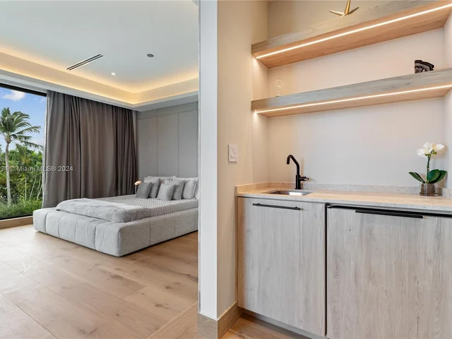 1200 NE 87th St, Miami FL 33138