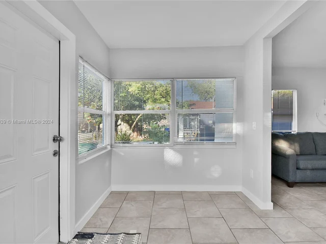 585 NW 51st St, Miami FL 33127