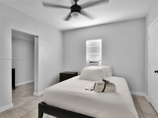 585 NW 51st St, Miami FL 33127