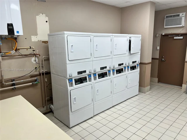 1817 S Ocean Dr # 521, Hallandale Beach FL 33009