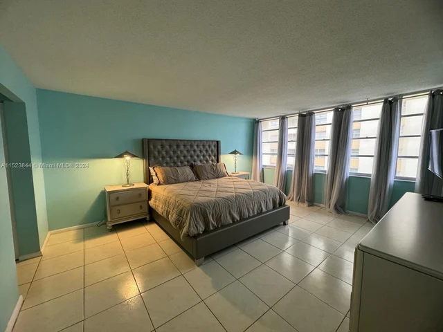 1817 S Ocean Dr # 521, Hallandale Beach FL 33009