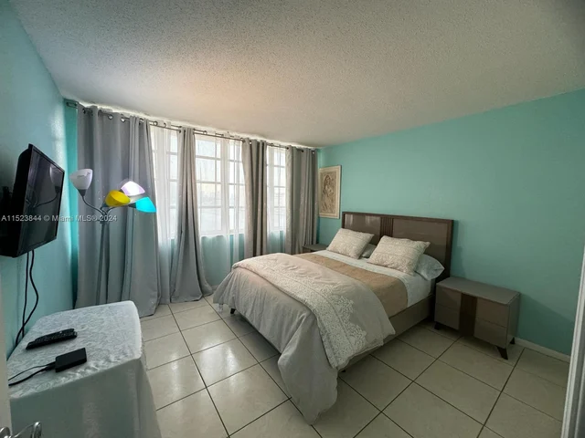1817 S Ocean Dr # 521, Hallandale Beach FL 33009